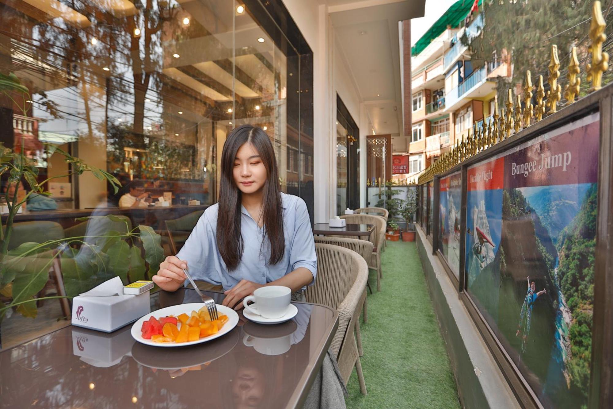 Lakhey Hotel Катманду Екстер'єр фото