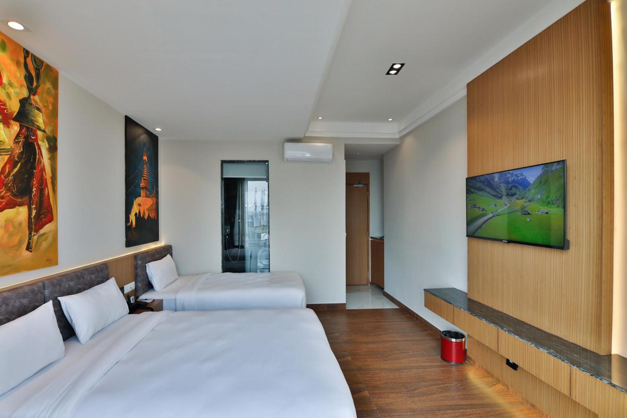 Lakhey Hotel Катманду Екстер'єр фото